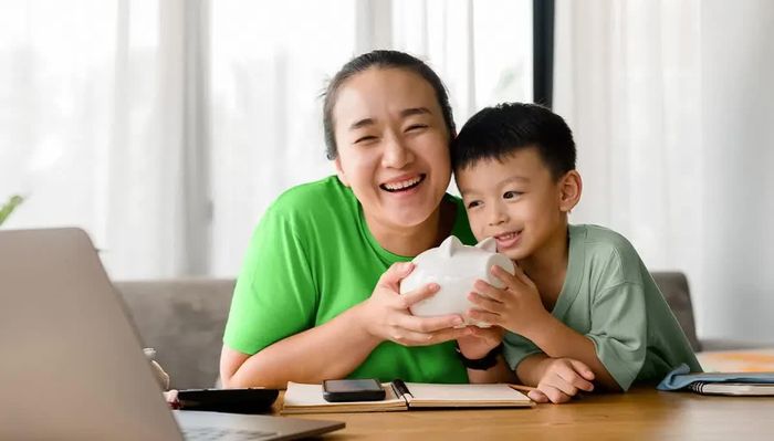 Mở sổ tiết kiệm cho con từ khi còn nhỏ đang được nhiều gia đình lựa chọn