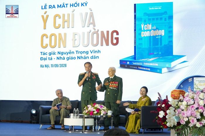 Ra mắt hồi ký "Ý chí và Con đường" của Nhà giáo Nhân dân Nguyễn Trọng Vĩnh.
