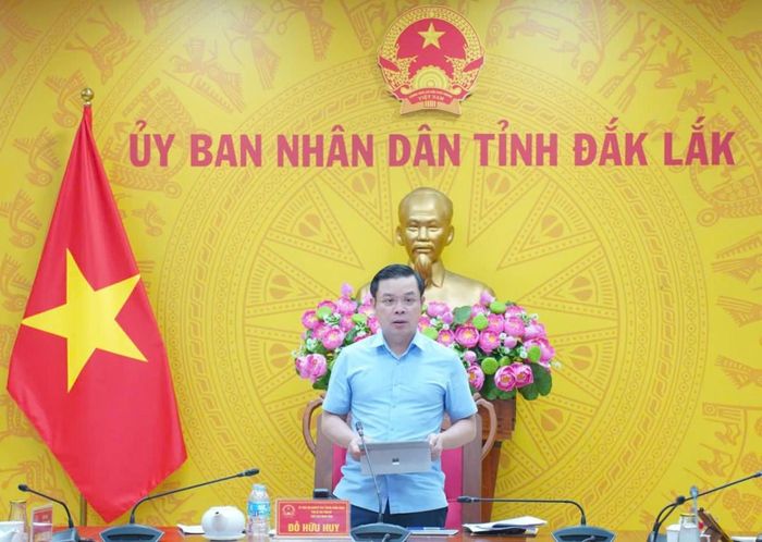 Chủ tịch UBND tỉnh Đỗ Hữu Huy chủ trì hội nghị thúc đẩy giải ngân vốn đầu tư công, vốn khắc phục hậu quả thiên tai và các chương trình mục tiêu quốc gia.