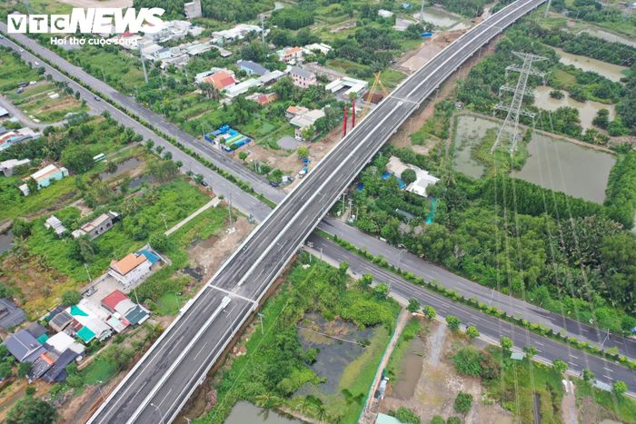 Khi hoàn thành, nút giao được kỳ vọng tăng khả năng lưu thông, kết nối khu vực Cần Giờ với mạng lưới cao tốc phía Nam, đồng thời tạo điều kiện thuận lợi cho việc đi lại, vận chuyển hàng hóa và kết nối các khu công nghiệp, khu đô thị mới, khu du lịch sinh thái dọc tuyến Rừng Sác.