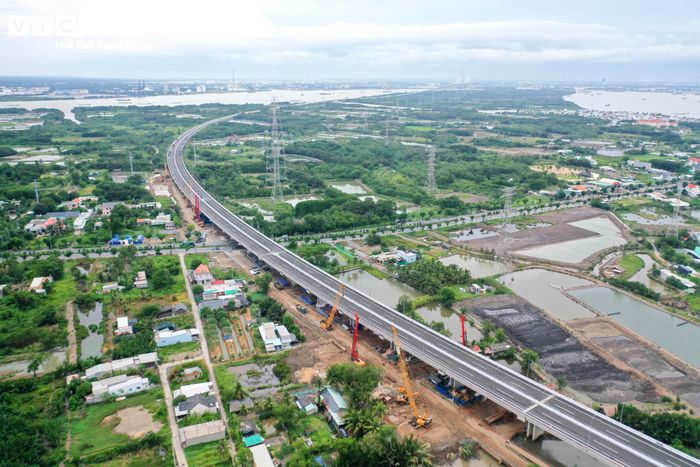Nhánh đường Rừng Sác đi phà Bình Khánh được đầu tư theo tiêu chuẩn đường phố chính chủ yếu, vận tốc thiết kế 60 km/h, quy mô 4 làn xe.