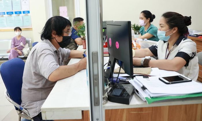 Bộ Nội vụ phản hồi đề xuất tăng phụ cấp cho chủ tịch UBND xã, phường.