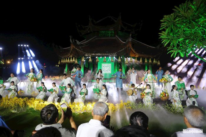 Thông qua nghệ thuật, những câu chuyện và giá trị gắn với Văn Miếu - Quốc Tử Giám được chuyển tải bằng phương thức biểu đạt mới, góp phần giúp công chúng, đặc biệt thế hệ trẻ tiếp cận di sản không chỉ như một dấu tích của lịch sử mà còn như một nguồn cảm hứng cho học tập, sáng tạo và phát triển trong hiện tại.