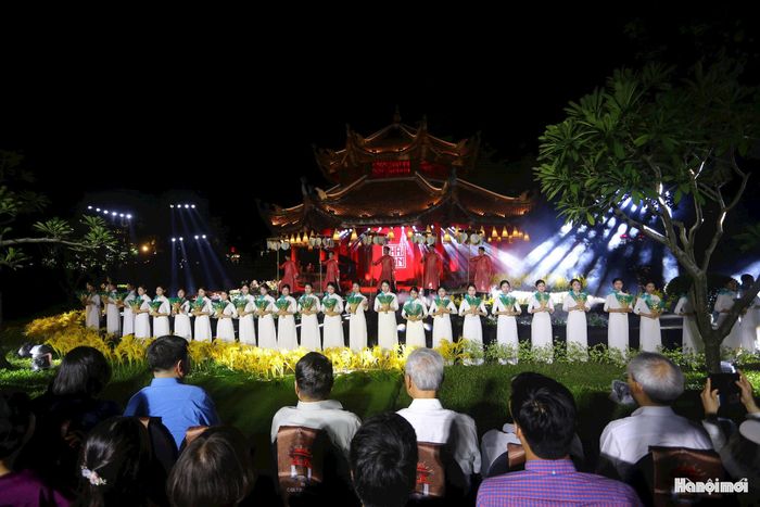 Lấy cảm hứng từ truyền thống đạo học ngàn năm tại Văn Miếu - Quốc Tử Giám, chương trình được xây dựng xoay quanh 5 giá trị: Khai tâm - Mở lòng nhân ái; Khai trí - Mở mang tri thức; Khai chí - Xây dựng lý tưởng; Khai nghiệp - Cống hiến bằng nghề nghiệp; Khai sáng - Lan tỏa giá trị cho cộng đồng.