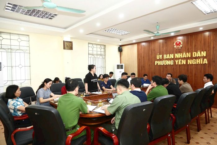 Các Phụ huynh ý kiến tại hội nghị. Ảnh: NT