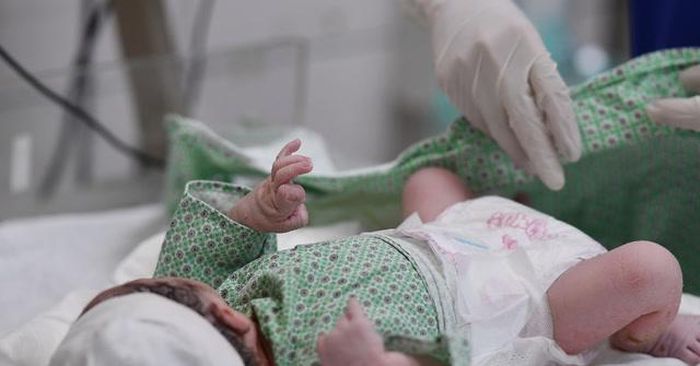 Hà Nội đề xuất dự kiến hỗ trợ 4 triệu đồng/lần sinh cho phụ nữ sinh đủ hai con trước 35 tuổi. Ảnh minh họa: TL