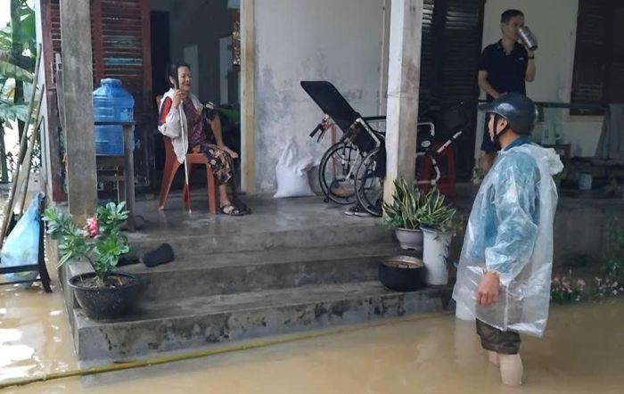 Địa phương lên phương án di dời người dân khi cần thiết. Ảnh: Q.P.