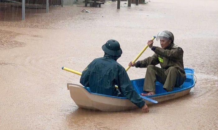 Thôn Triệu Phước là một trong những khu vực bị ảnh hưởng, với 50 hộ bị ngập lụt. Địa phương tổ chức di dời 110 hộ với 300 nhân khẩu. Tại thôn Tân Phước có 4 hộ bị ngập, 4 hộ với 20 nhân khẩu được di dời...Ảnh: N.D.