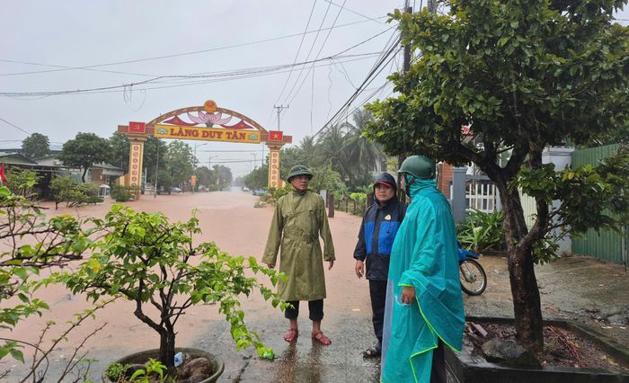 Lãnh đạo UBND xã Lao Bảo cho biết, đến 9h cùng ngày, địa phương chưa ghi nhận thiệt hại về người, tài sản của nhân dân chưa bị ảnh hưởng lớn. Ảnh: N.D.