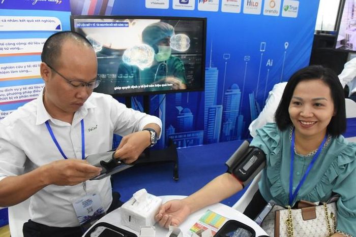 Đẩy mạnh y tế số trong chăm sóc sức khoẻ nhân dân Ảnh: Thái Bình