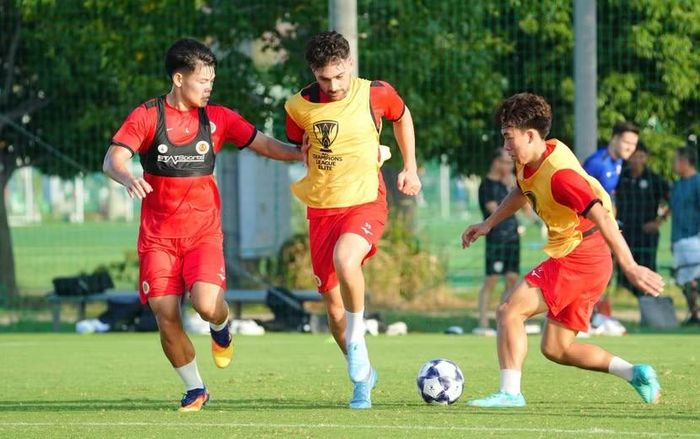 CLB Công an Hà Nội tích cực tập luyện tại Nhật Bản, sẵn sàng đấu chủ nhà Gamba Osaka