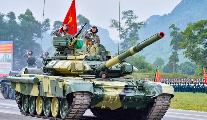Trong nhiều thập niên, lực lượng Tăng thiết giáp Việt Nam chủ yếu dựa trên những dòng xe tăng có nguồn gốc từ Liên Xô và Trung Quốc như T-54, T-55, T-62 và Type 59.