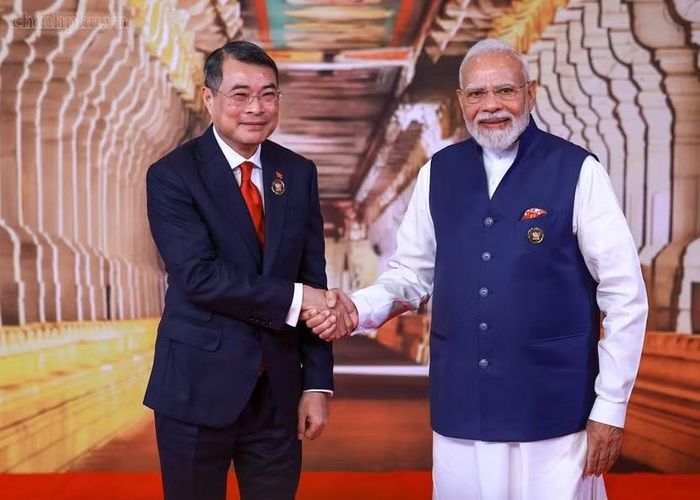 Thủ tướng Lê Minh Hưng và Thủ tướng Ấn Độ Narendra Modi chụp ảnh chung trước hội đàm