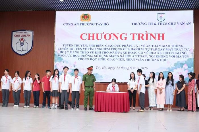 Tổ chức cam kết giữa nhà trường, học sinh về an toàn học đường