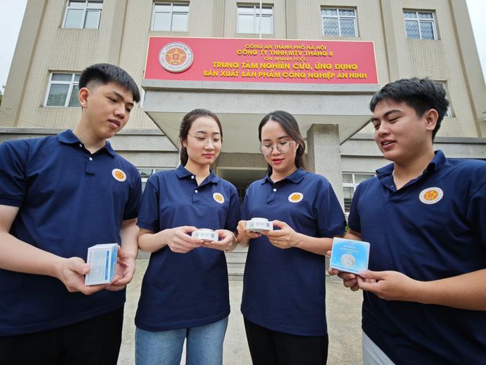 Sản phẩm thiết thực này đang hoàn thiện những thủ tục cuối cùng để được công nhận là sản phẩm công nghiệp an ninh của Công an Thủ đô