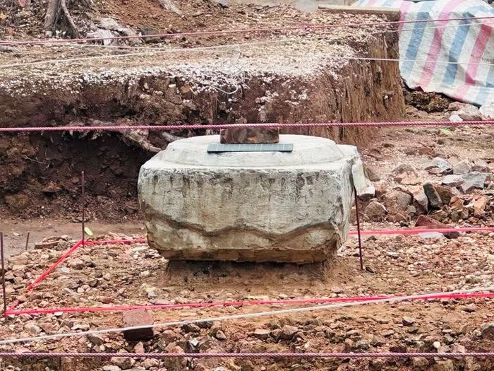 Chân tảng cột với kích thướng khá lớn