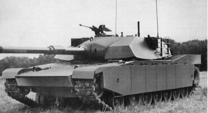 Xe tăng MBT-70 từng được kỳ vọng tạo ra bước nhảy vọt về công nghệ. Nhưng chương trình ngày càng phức tạp và tốn kém.