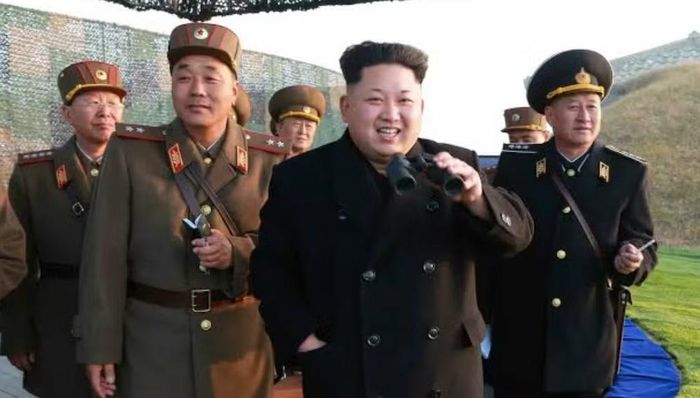 Trong khi đó, hệ thống rocket đa nòng 600 mm cũng được nước này sử dụng như một vũ khí tấn công chiến thuật. Việc kết hợp nhiều loại vũ khí có thể khiến quá trình phát hiện, phân loại và lựa chọn phương án đánh chặn trở nên phức tạp hơn đối với lực lượng Mỹ và đồng minh.