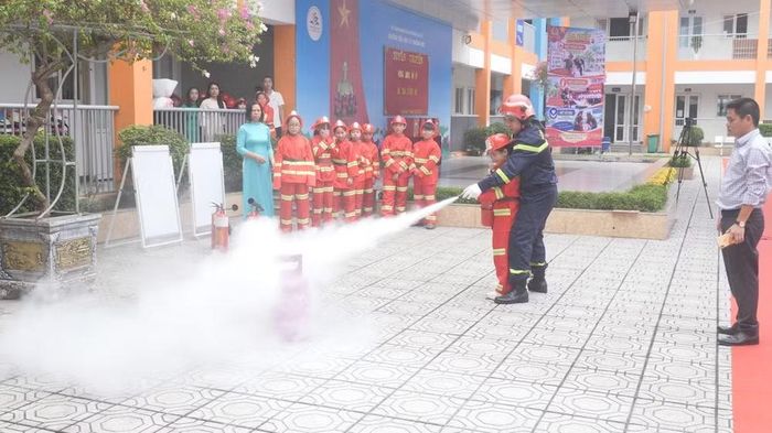 Trang bị kiến thức PCCC cho trẻ em, cũng chính là xây dựng kỹ năng an toàn cho mỗi gia đình và cộng đồng