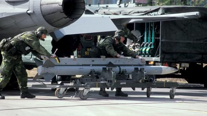 "Loại máy bay AWACS nói trên có thể giúp lực lượng phòng không Ukraine đánh chặn toàn bộ tên lửa hành trình và máy bay không người lái được Nga phóng đi", trang Military Chronicle kết luận.