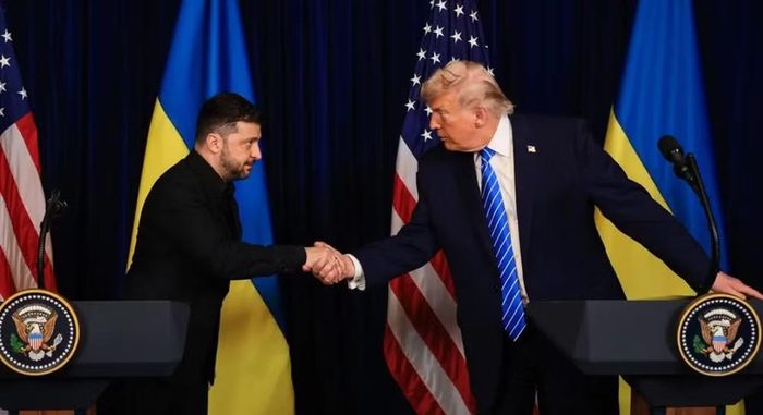 Khi được hỏi về vị thế của Ukraine trước khả năng đàm phán, ông Zelensky cho rằng nước này hiện mạnh hơn nhiều trên chiến trường so với năm ngoái. Vì vậy, ông tin Ukraine đang có vị thế thuận lợi để tiến hành đàm phán.