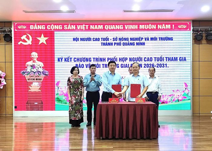 Hội Người cao tuổi TP Quảng Ninh và Sở Nông nghiệp & Môi trường TP Quảng Ninh đã ký kết chương trình phối hợp người cao tuổi tham gia bảo vệ môi trường giai đoạn 2026-2031. 