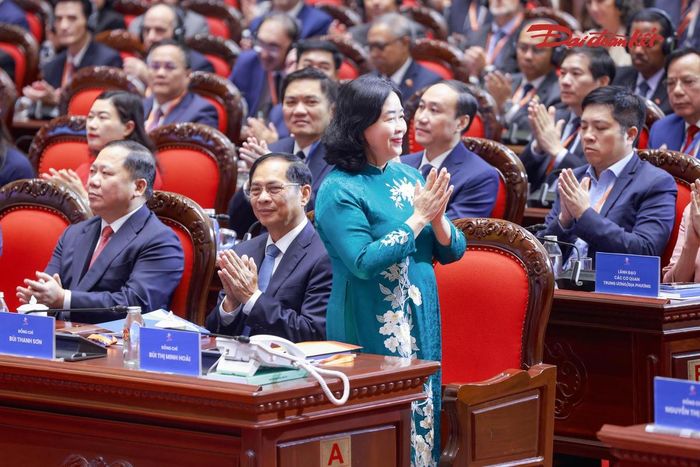 Chủ tịch Bùi Thị Minh Hoài và các đại biểu tham dự Đại hội. Ảnh: Quang Vinh.