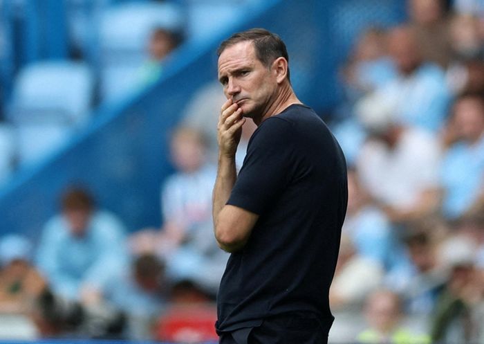 Lampard đối mặt khó khăn khi trở lại Premier League.