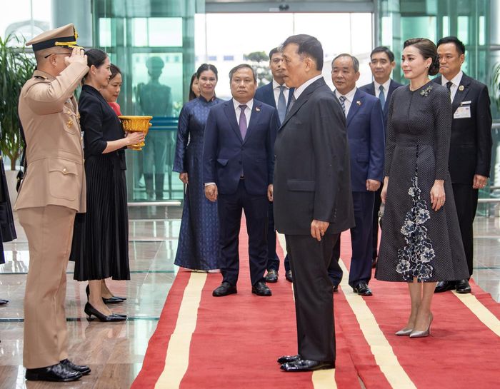  Đây là lần đầu tiên Nhà vua và Hoàng hậu Thái Lan thực hiện chuyến thăm cấp Nhà nước tới Việt Nam kể từ khi hai nước thiết lập quan hệ ngoại giao năm 1976. Chuyến thăm diễn ra trong bối cảnh quan hệ Việt Nam - Thái Lan tiếp tục phát triển tích cực, với mức độ tin cậy chính trị ngày càng được củng cố và hợp tác song phương ngày càng đi vào chiều sâu. Đáng chú ý, hai nước đã nâng cấp quan hệ lên Đối tác chiến lược toàn diện vào tháng 5/2025, tạo thêm động lực cho hợp tác trên nhiều lĩnh vực. 