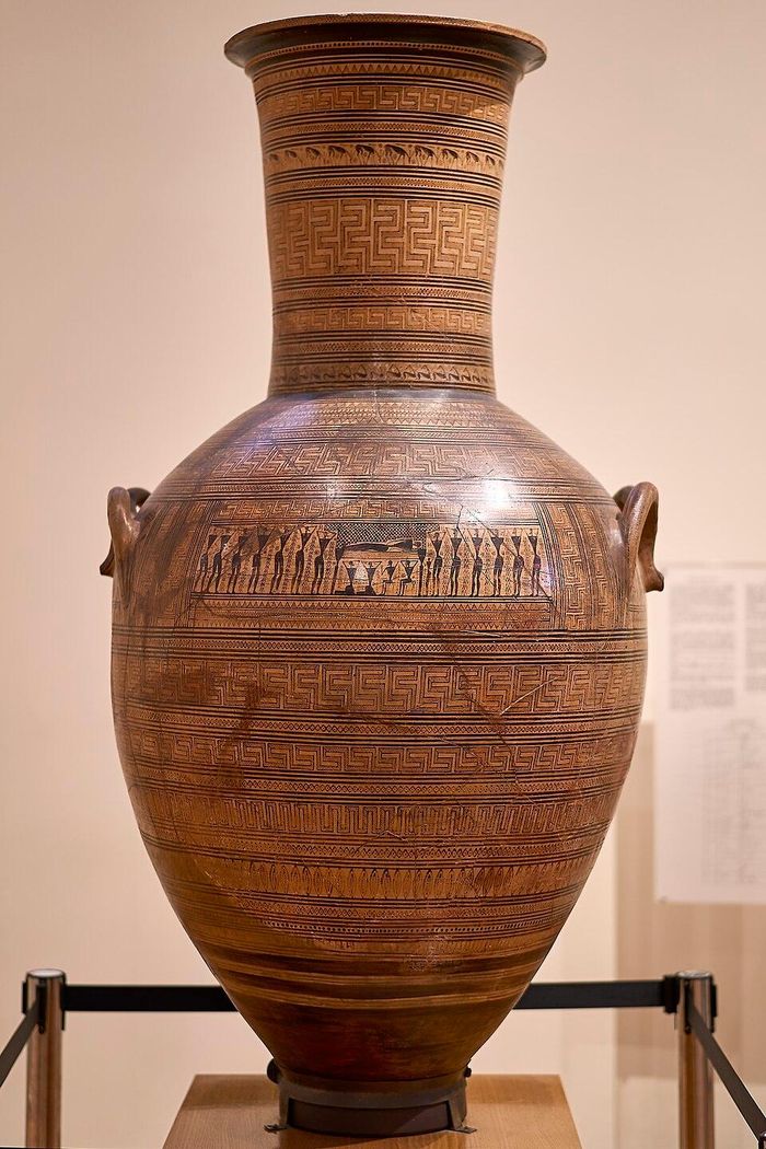 Bình gốm Dipylon Amphora (Cảnh tang lễ), k. 750 TCN. Ảnh: Wikimedia.