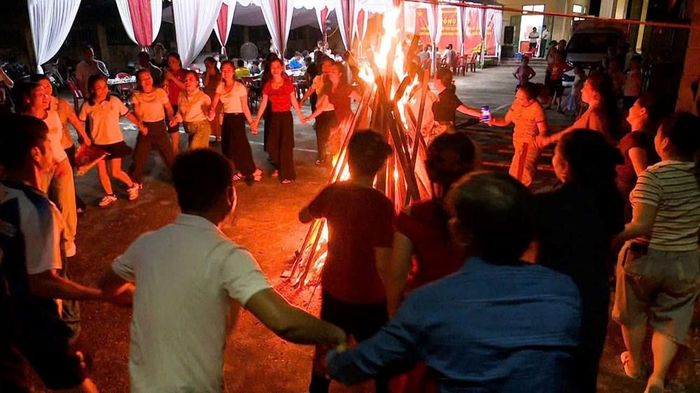 Hoạt động giao lưu cộng đồng trong Tuần lễ Văn hóa, thể thao truyền thống xã Cổ Lễ năm 2026. Ảnh: Thanh Huyền