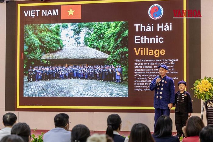 Đại diện các công ty du lịch tỉnh Thái Nguyên giới thiệu tiềm năng và tour tuyến du lịch tại Thái Nguyên