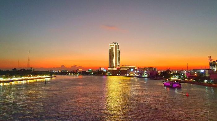 Sông nước Cần Thơ rất thơ mộng, là điểm đến hấp dẫn du khách trong và ngoài nước