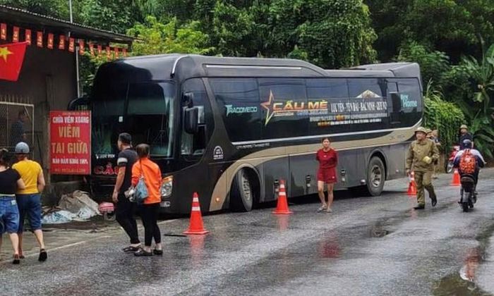 Hiện trường vụ tai nạn tại Km25, thuộc xã Bảo Ái (Lào Cai)