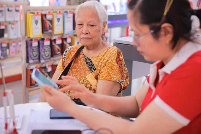 Theo số liệu mới nhất của GSA, tính đến ngày 30/6/2026, đã có 313 mạng 2G và 3G đã, đang và được lên kế hoạch tắt sóng tại 89 quốc gia và vùng lãnh thổ. Con số này tăng từ 303 mạng vào tháng 12/2025 và 254 mạng vào cuối năm 2024. Ảnh minh hoạ: Hoàng Hiếu - TTXVN