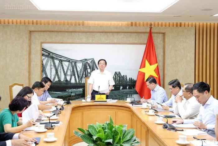 Phó Thủ tướng Hồ Quốc Dũng chủ trì cuộc họp về dự án "Trạm bơm nước thô vùng Tây Nam sông Hậu và Hệ thống tuyến ống truyền tải" - Ảnh: chinhphu.vn/Gia Huy