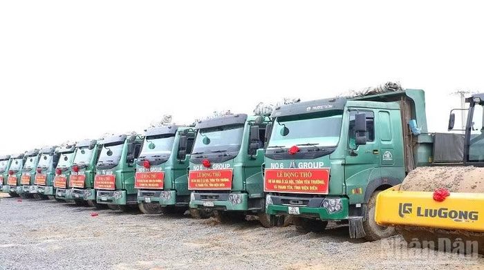 Đẩy nhanh tiến độ thực hiện các dự án đầu tư xây dựng nhà ở xã hội... góp phần tạo động lực tăng trưởng là giải pháp được Điện Biên quan tâm chỉ đạo. (Ảnh: LÊ LAN)
