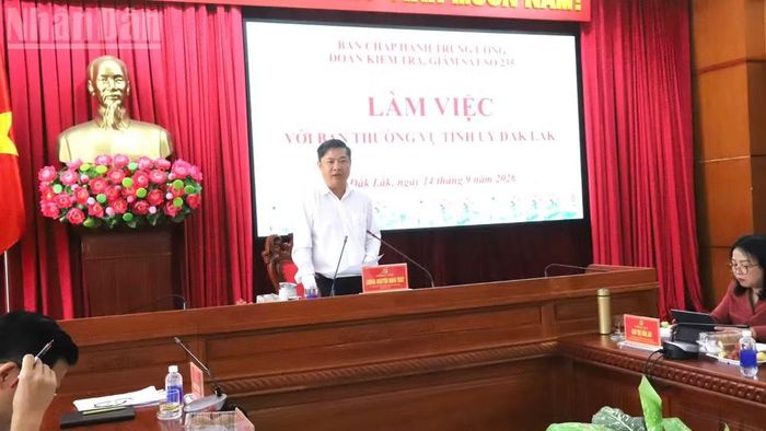Bí thư Tỉnh ủy Đắk Lắk Lương Nguyễn Minh Triết phát biểu tại buổi làm việc. (Ảnh: CÔNG LÝ)