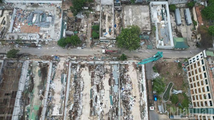 Theo phương án do doanh nghiệp đề xuất, dự án có diện tích hơn 36.105m², tương đương khoảng 3,6ha, với tổng mức đầu tư dự kiến khoảng 9.907 tỷ đồng, chưa bao gồm chi phí lãi vay, tiền sử dụng đất và tiền thuê đất.
