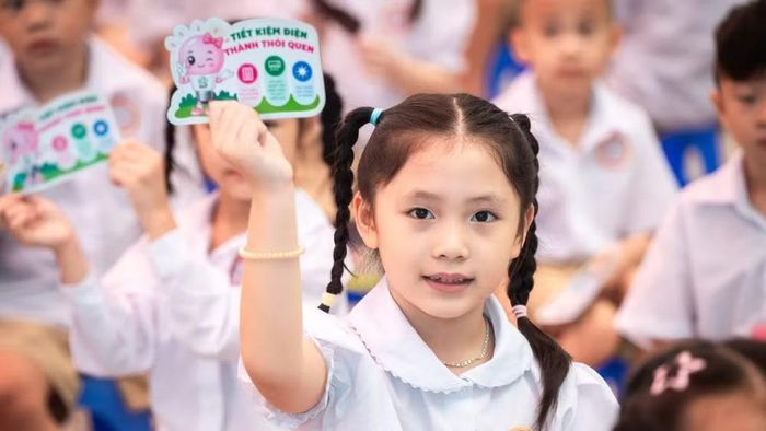 Các em học sinh được tham gia các hoạt động tìm hiểu các kiến thức về năng lượng. (Ảnh: Ban Tổ chức cung cấp)