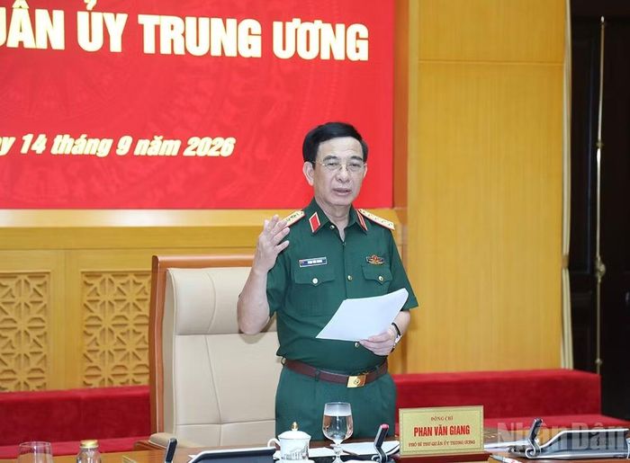 Đại tướng Phan Văn Giang chủ trì hội nghị.
