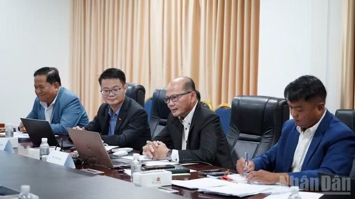 Các diễn giả tại hội thảo. (Ảnh: ĐINH TRƯỜNG)