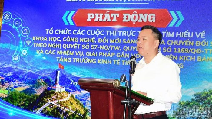 Đồng chí Đỗ Hùng Đức, Phó Chủ tịch Ủy ban nhân dân tỉnh Tuyên Quang phát biểu tại lễ phát động. (Ảnh: ĐỨC THẮNG)