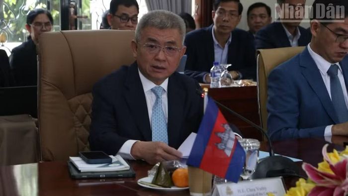 Tổng Thư ký Ủy ban Đầu tư thuộc CDC Chea Vuthy.