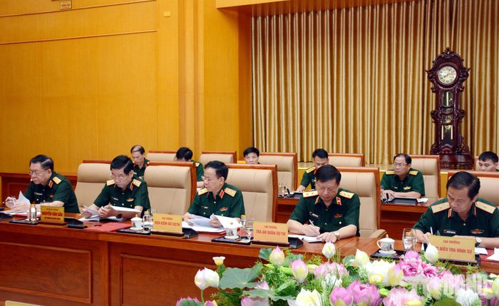 Đại tướng Nguyễn Trọng Nghĩa cùng các đại biểu dự hội nghị.