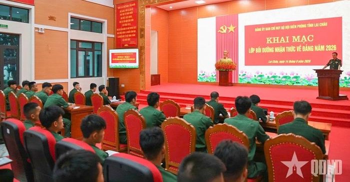Quang cảnh buổi khai mạc lớp bồi dưỡng. 