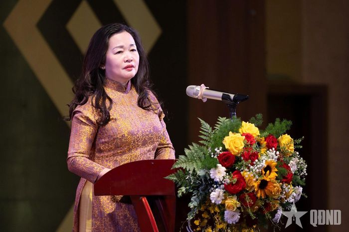 Tổng biên tập Báo Đại biểu Nhân dân Phạm Thị Thanh Huyền phát biểu tại hội nghị. Ảnh: PHẠM THẮNG