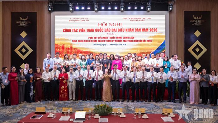 Chủ tịch Quốc hội Trần Thanh Mẫn và các đại biểu tham dự hội nghị. Ảnh: PHẠM THẮNG
