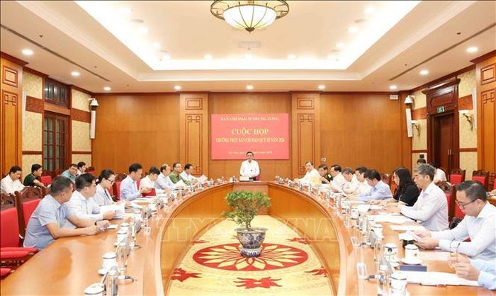 Quang cảnh cuộc họp.