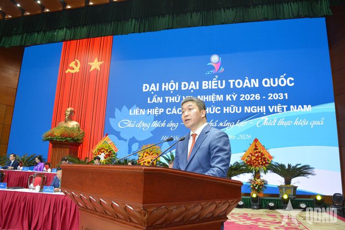 Chủ tịch Liên hiệp các tổ chức hữu nghị Việt Nam Phan Anh Sơn phát biểu tại Đại hội.